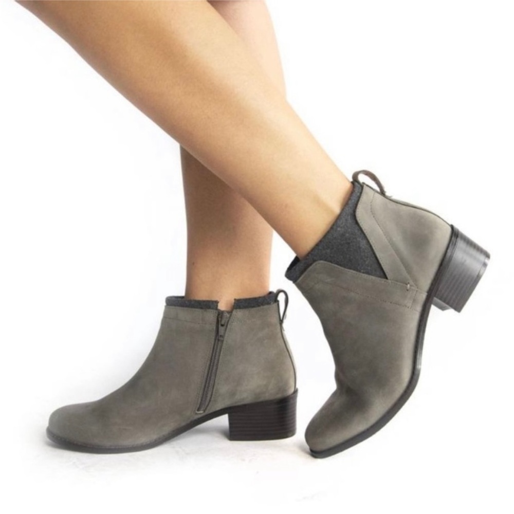 Bionic Joslyn Ankle Boot in Weather Resistant Leather - Charcoal